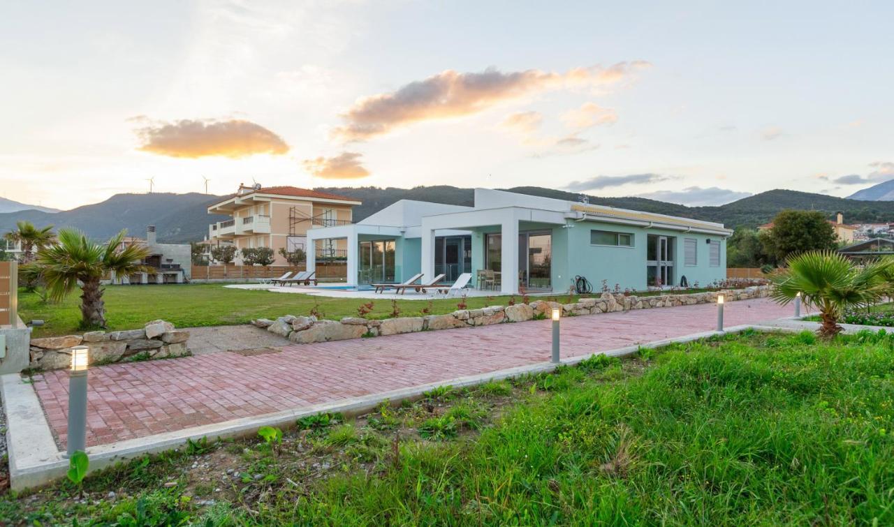 La Villa Del Mare - Nafpaktos Beach Exterior photo
